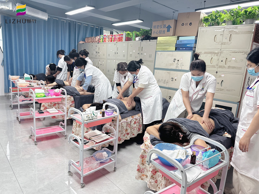 新年假期給身體按摩能有多爽，廣西美容管理健康